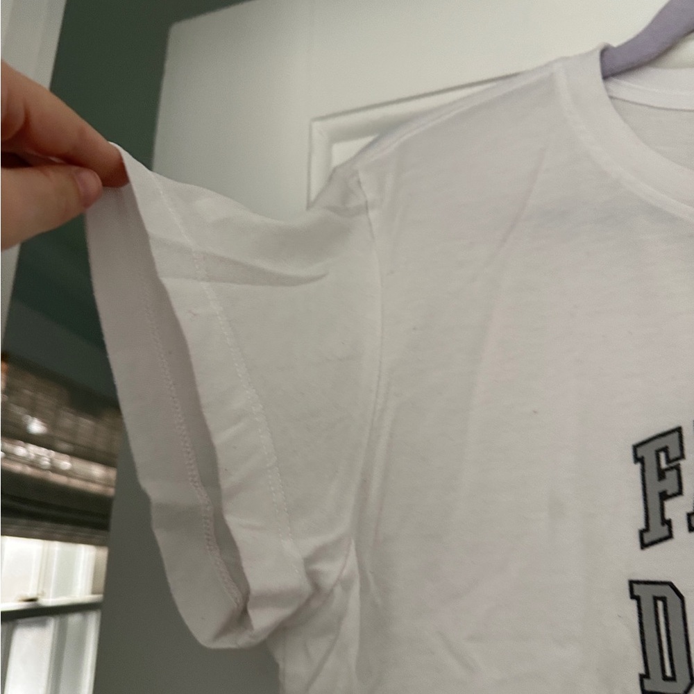 Favorite Daughter The Cropped Collegiate Boxy Graphic Tee Shirt in Size Medium - Picture 6 of 11